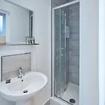 Abbey Nest - Feel Away From Home! *