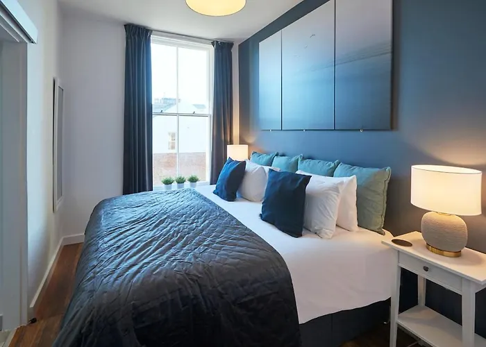 Abbey Nest - Feel Away From Home! *