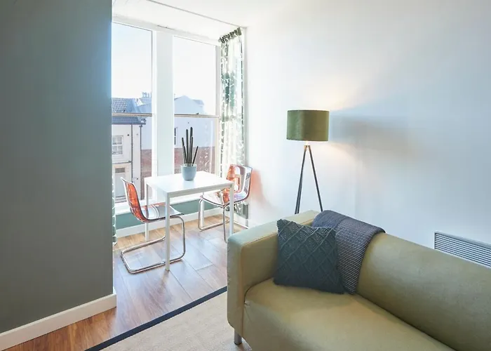 Abbey Nest - Feel Away From Home!