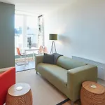 Abbey Nest - Feel Away From Home! *